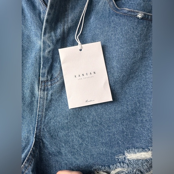 NWT Kancan Los Angeles Cinch Waist Denim Distressed Shorts Small - Picture 4 of 6